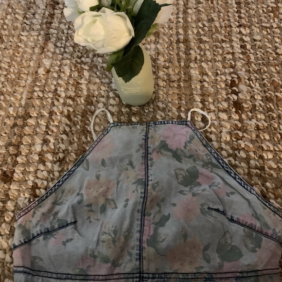 New Kimchi blue flower crop top - Picture 2 of 5